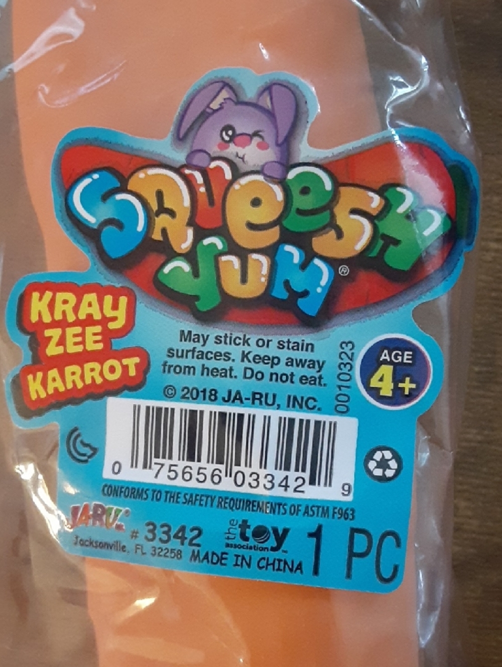 Squeesh Yum Kray Zee Karrot Sand Squeeze Toy - Picture 3 of 4